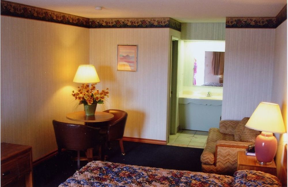 Hillcrest Inn & Suites Ozona Bilik gambar